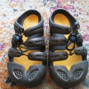 like new Mion sandals